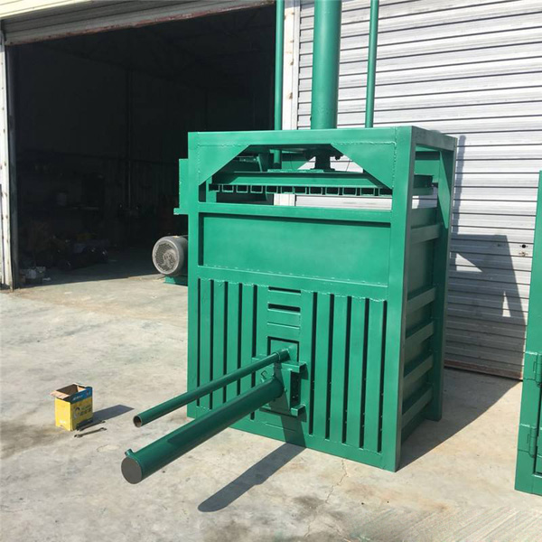 礦泉水瓶打包機(jī) 礦泉水瓶打包機(jī)