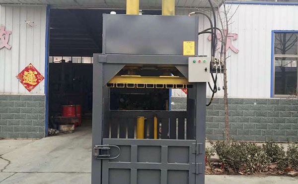 青貯打包機(jī)手動怎么用